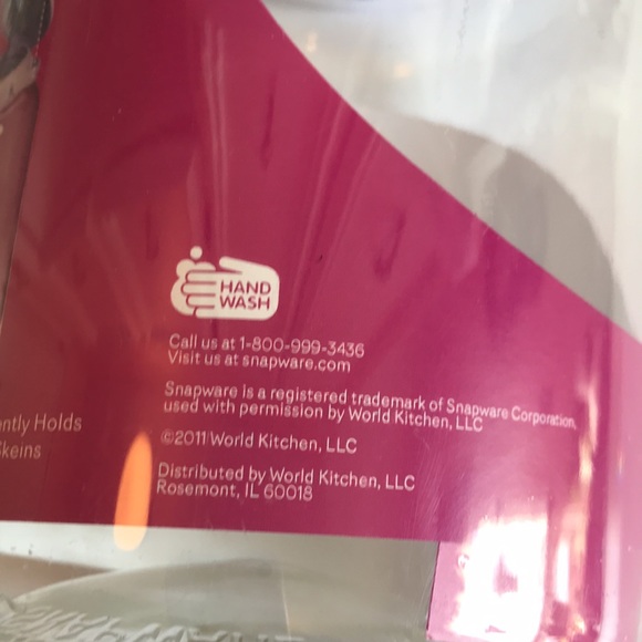 Vintage Snapware Yarn -Tainer Clear Plastic Snap top Yarn Storage Contai… - Picture 6 of 7